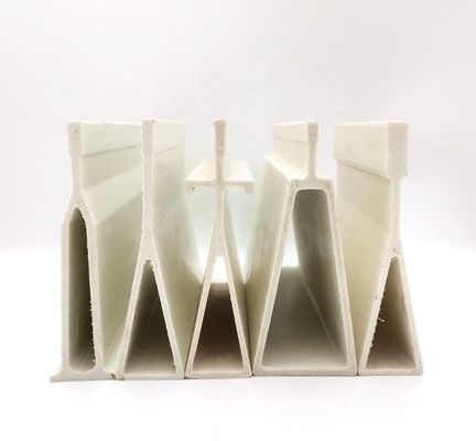滑らかな表面 豚 鶏 羊 プラスチック スラット 床 のための プルトゥール FRP サポート ビーム