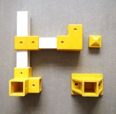 黄色のGRPハンドレールフィッティング 肘のTee 横角チューブ接続器