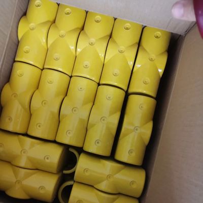 36mmと50mmのFRPフェンスパイプのためのUV保護ファイバーグラスTクロスティーコネクタ