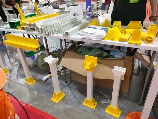 1m から 11.6m までの長さ 耐久性のあるGFRPサポートビーム