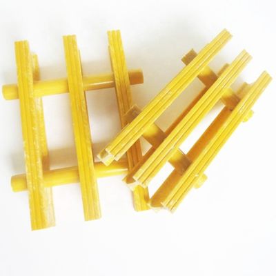 高強度 FRP 繊維ガラス複合格子 25mm から 65mm のカスタマイズされた長さ